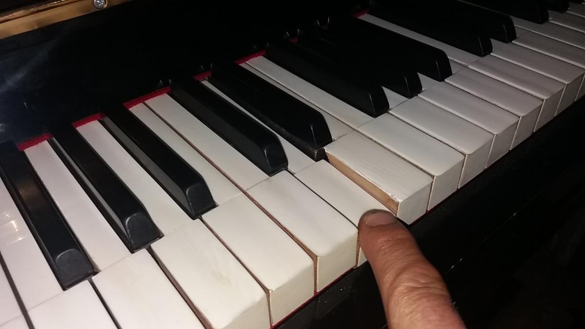 90 Strumento di regolazione del pianoforte Perno di attacco in feltro 